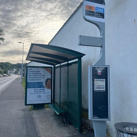 Gites Poirier Bazin Montry Eksteriør billede